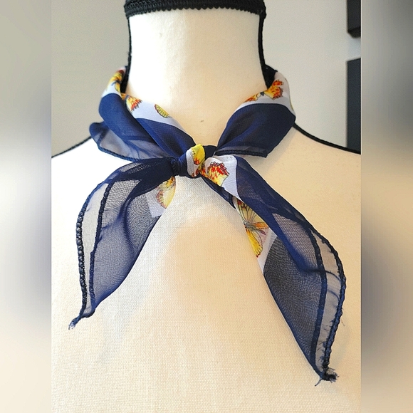 💥FREE with 3/$30 BUNDLE💥 -Sheer Butterfly Scarf - Picture 1 of 7